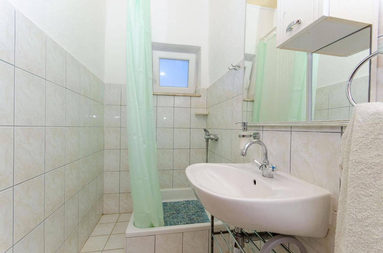 Rooms Nikola Tučepi المظهر الخارجي الصورة